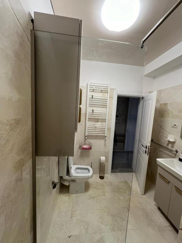 402 B2 ALMAR LUXURY RESIDENCE-Renting Apartments & Free Pool - image 5