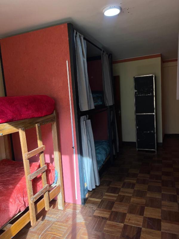 Bed in 8-Bed Mixed Dormitory Room image 1