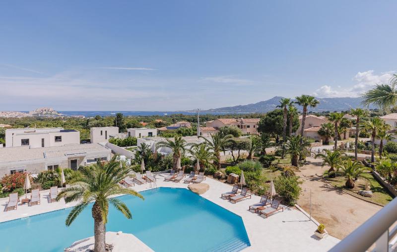 Deluxe Room with Panoramic Sea View image 4