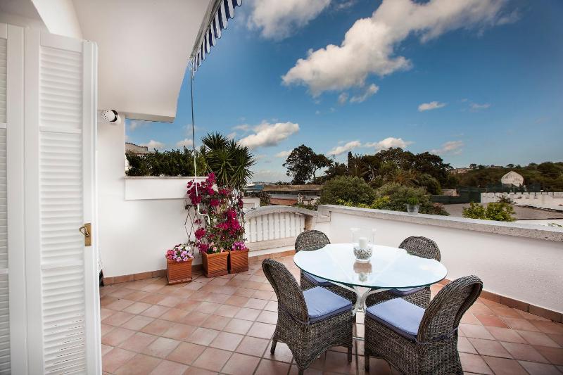 One-Bedroom Apartment with Partial Sea View image 1