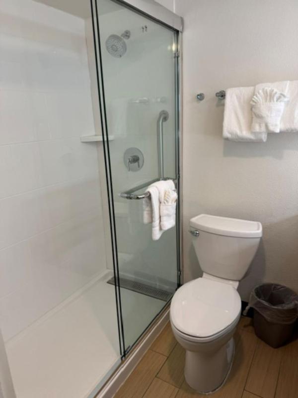 Standard Room image 4