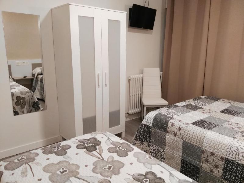 Triple Room with Private External Bathroom image 4