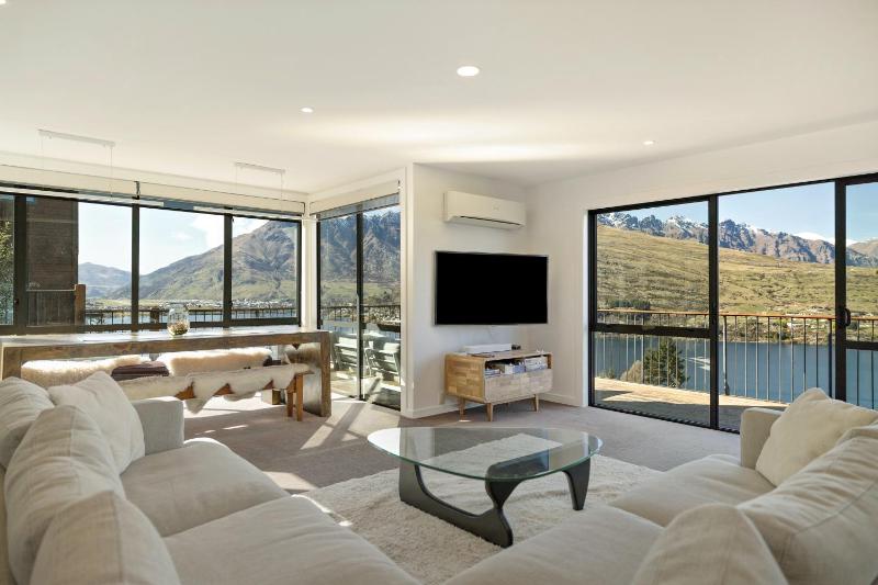 Golden Views Queenstown - image 7