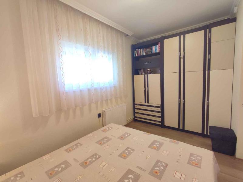 Apartment image 3
