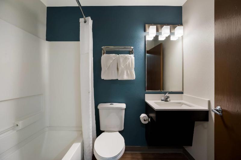 Standard Double Room - Non-Smoking image 2