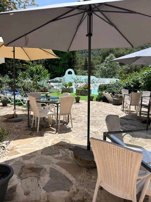 Hotel Humaina - image 9