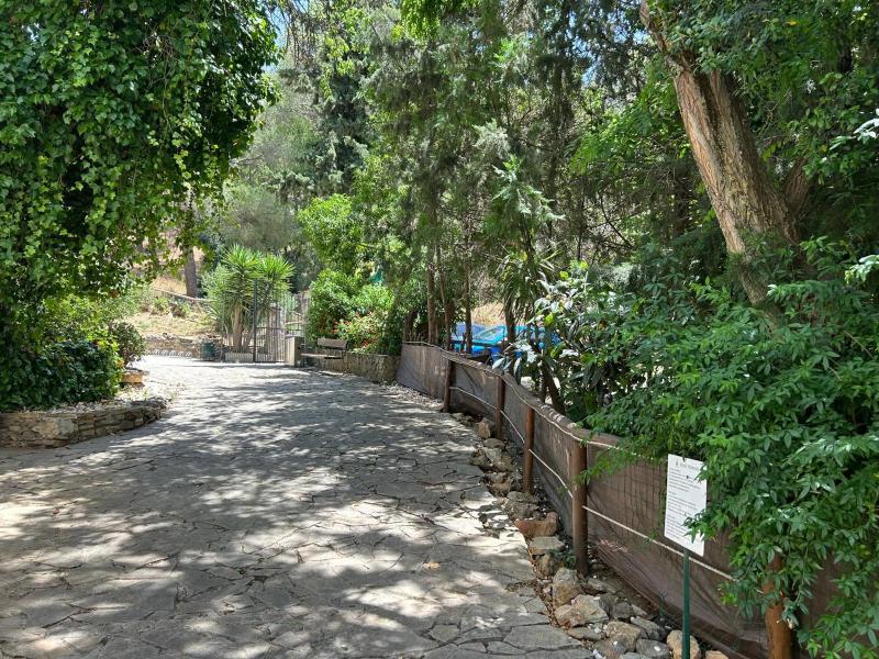 Hotel Humaina - image 29