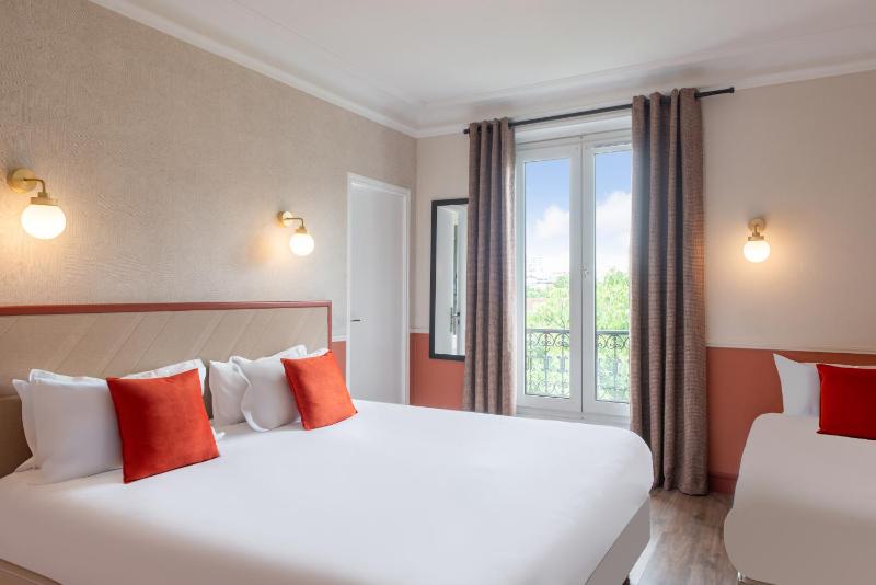 Triple Room image 1