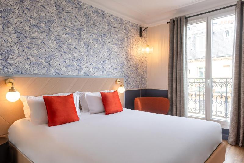 Superior Double Room image 3