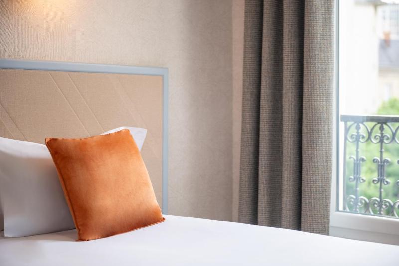Standard Double Room image 4