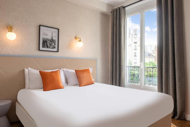 Standard Double Room image 1