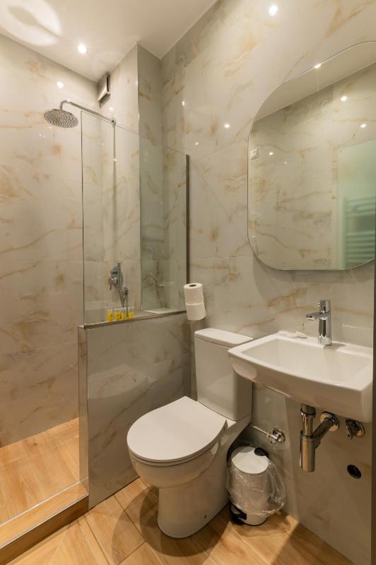 Triple Room image 4