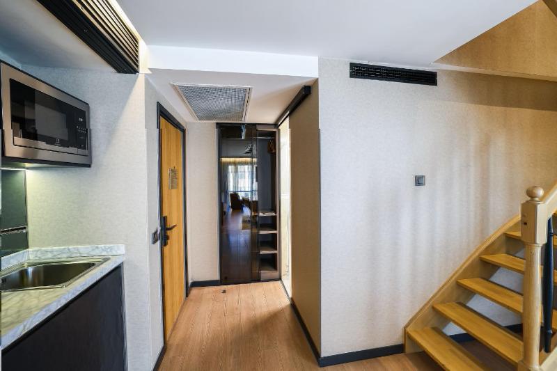 Superior Penthouse Room image 2