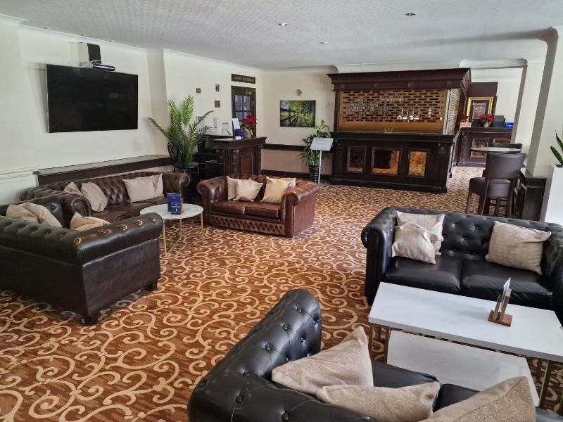 Royal Court Hotel - image 16