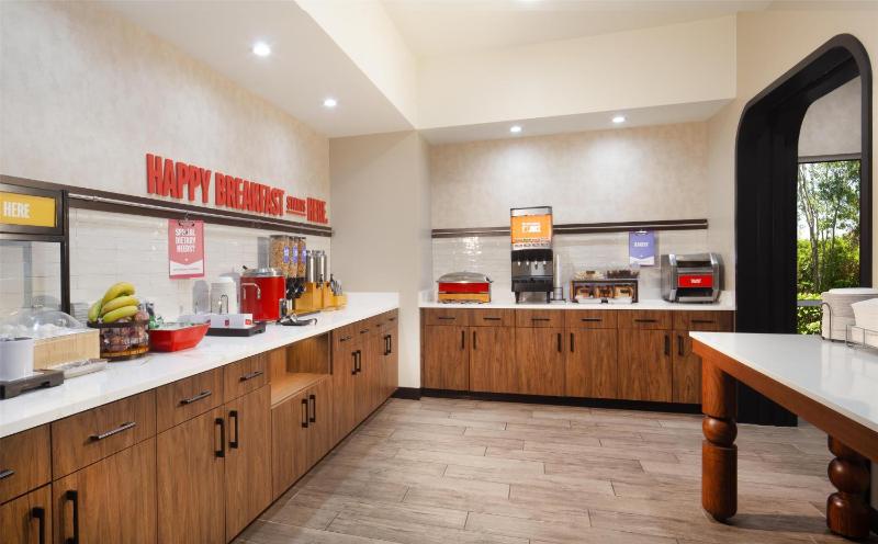Hampton Inn by Hilton Tampa Fairgrounds Casino - image 3