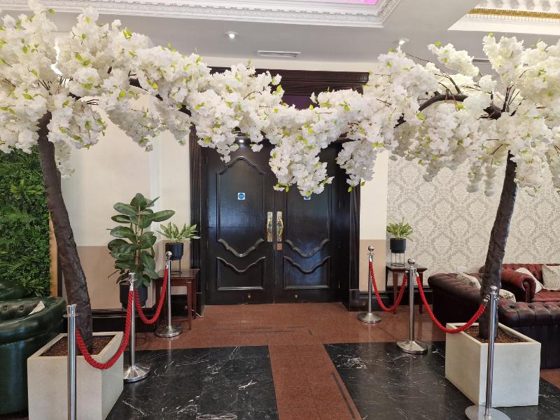 Royal Court Hotel - image 28