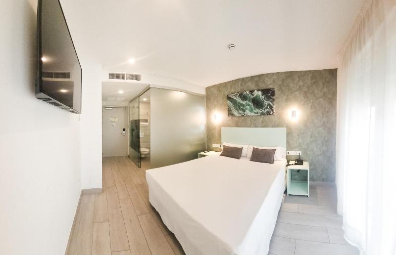 Standard Double Room image 1
