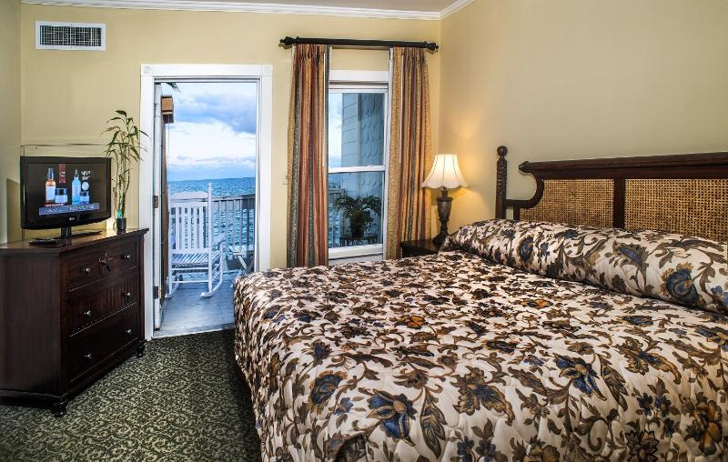 Lighthouse Inn at Aransas Bay - image 8