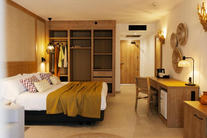 Double Caramelo Room (2 Adults) image 4