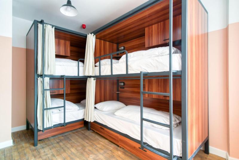 Bed in 10-Bed Mixed Dormitory Room image 3