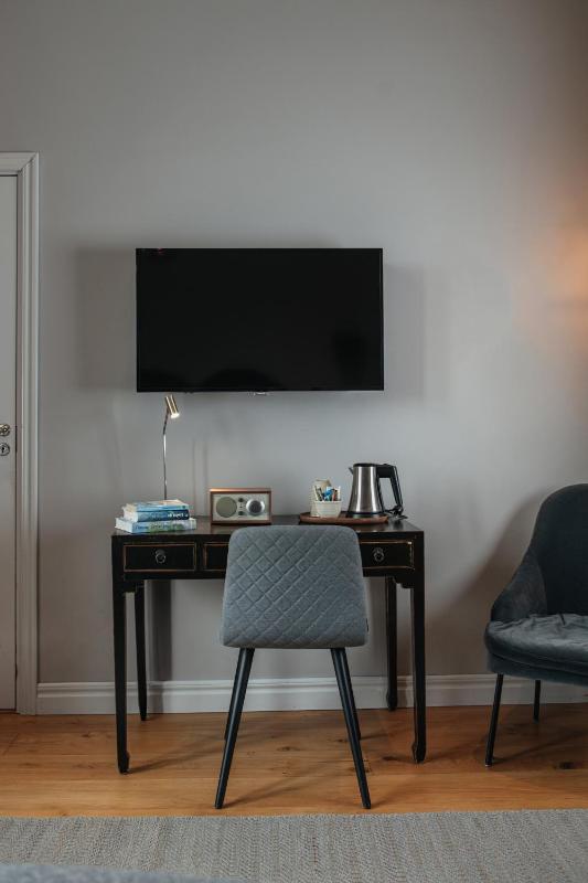 Superior Twin Room image 3