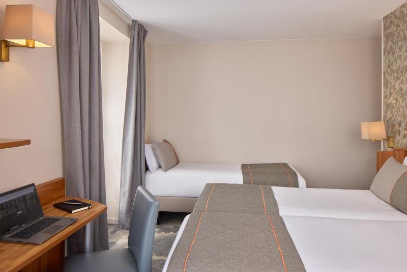 Comfort Triple Room image 3