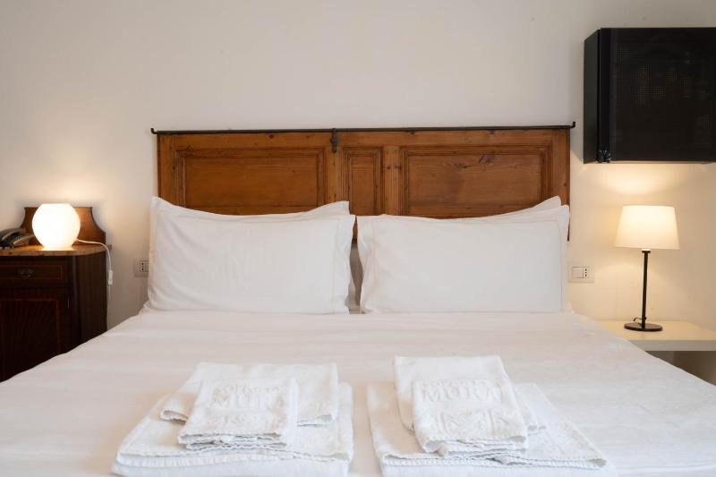 Superior Double Room image 2