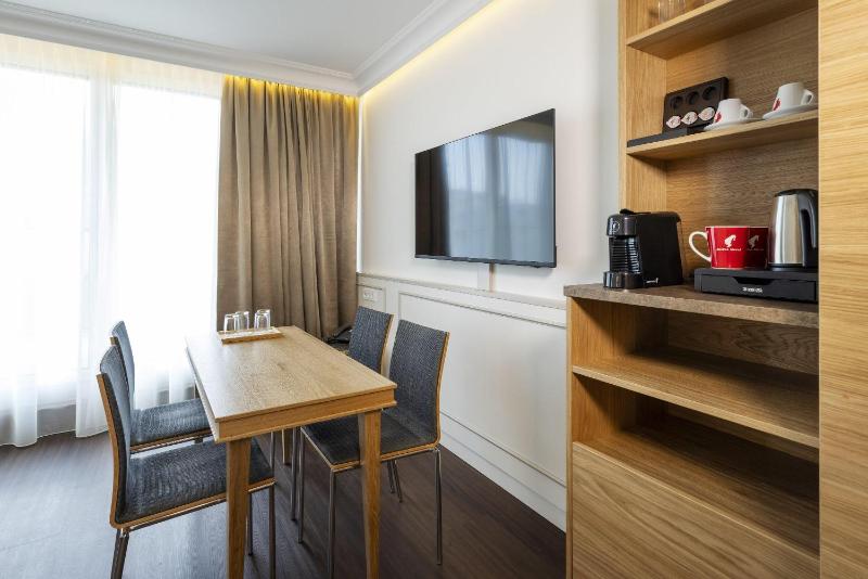 Junior Suite image 3