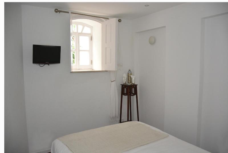 Small Double Room image 2