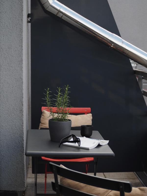 Bold Studio with Balcony image 2