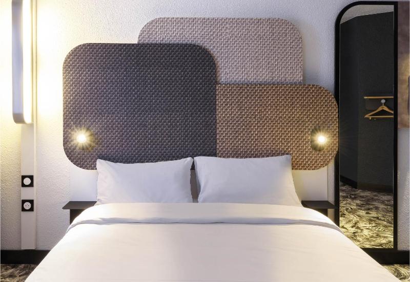 Double Room - Disability Access image 4