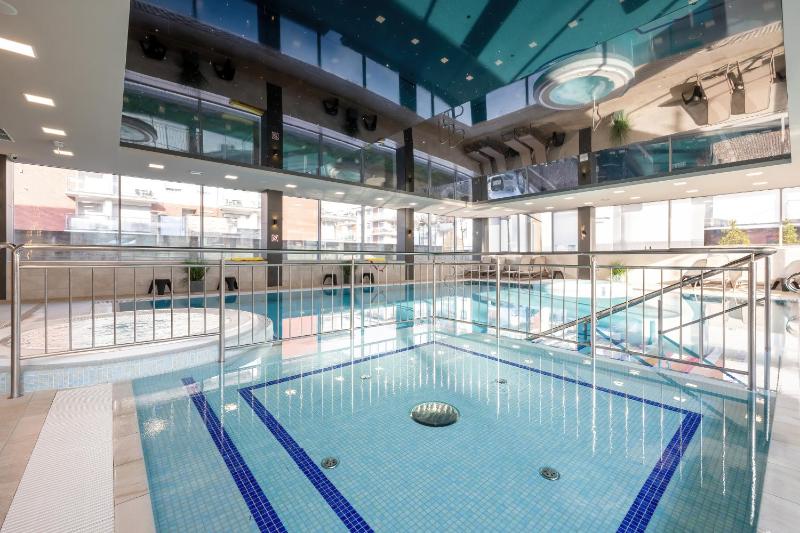 Rewal Cozy Apartment with Parking Gym Spa & Pool close to the Beach by Noclegi Renters - image 34