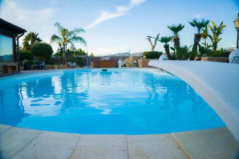 Villa eden luxury con piscina e jacuzzi - image 14