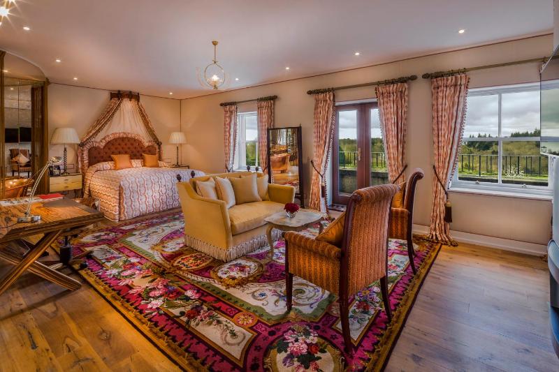 Lake View Suite image 2