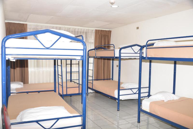 Bed in 8-Bed Mixed Dormitory Room image 2