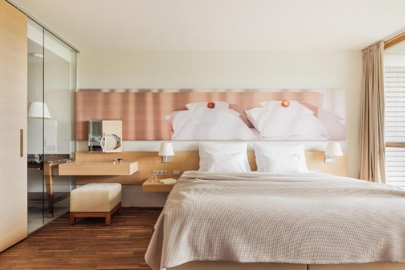 Superior Double Room image 3