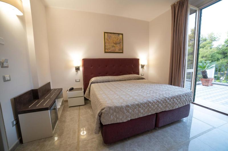 Double or Twin Room with Terrace image 2