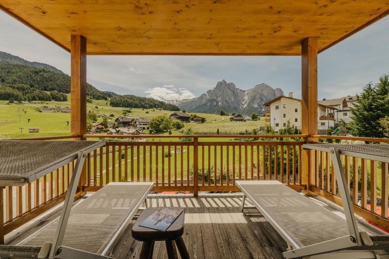 Deluxe Suite image 3