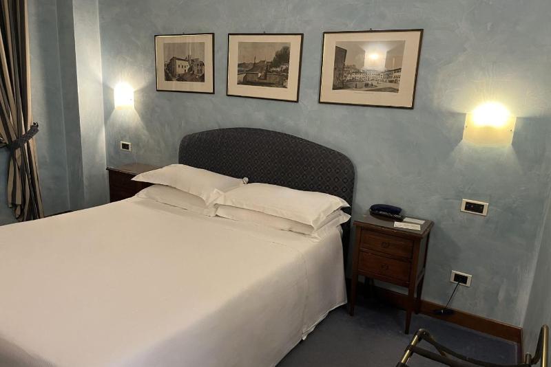 Budget Double Room image 3