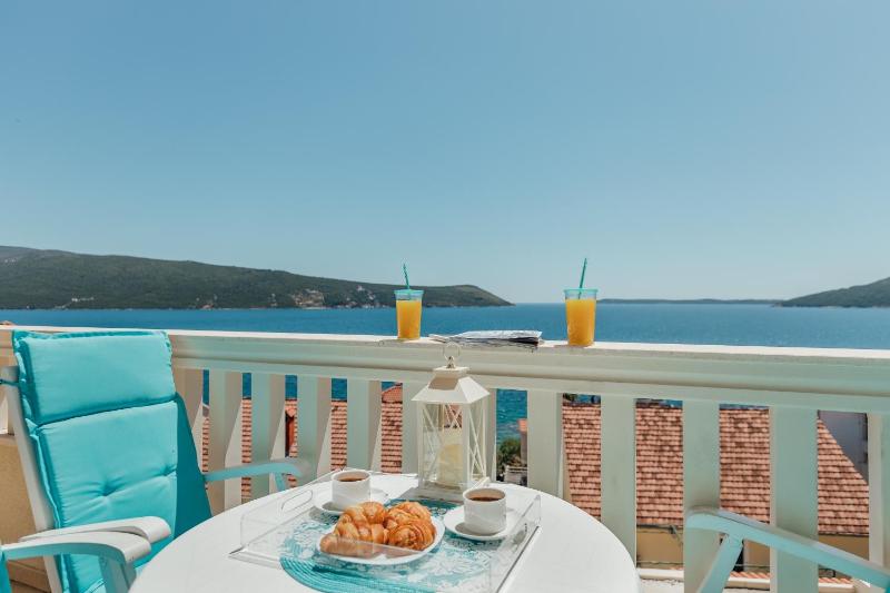 Two bedroom apartment with Balcony image 3