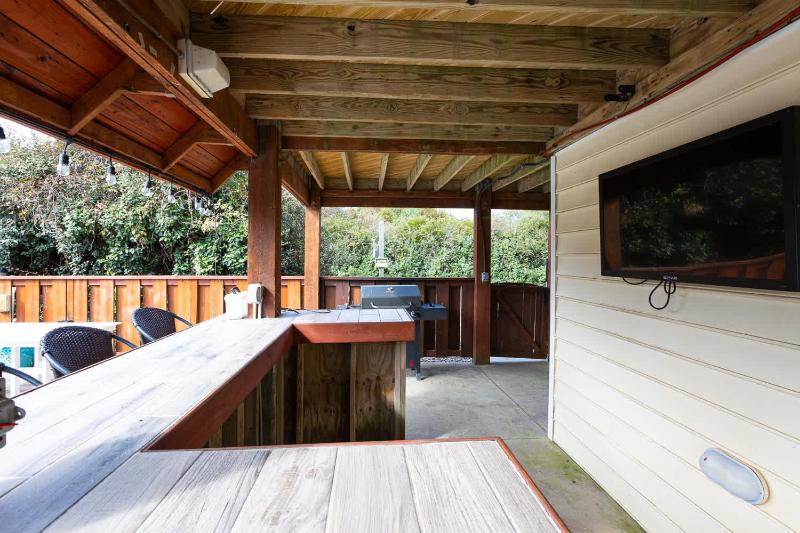 Whalehead Adventure With Ocean Views Pool Spa - image 9