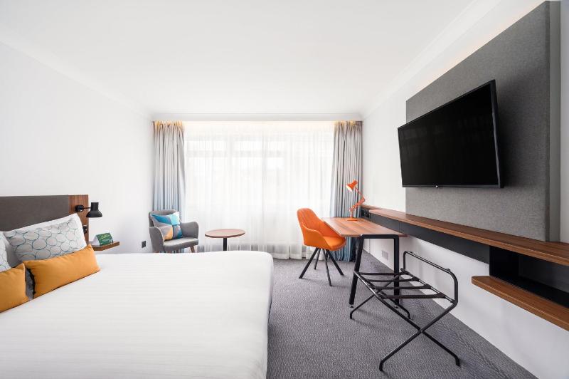 Standard Double Room with Sofa Bed image 2