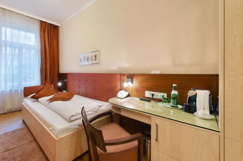 Superior Single Room image 3