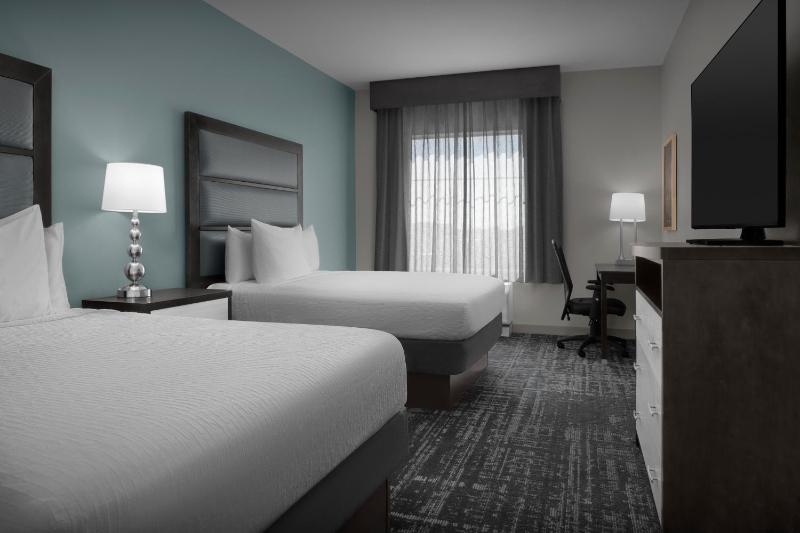 One-Bedroom Queen Suite with Two Queen Beds - Non-Smoking image 4