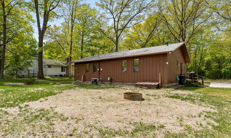Two-Bedroom House image 2