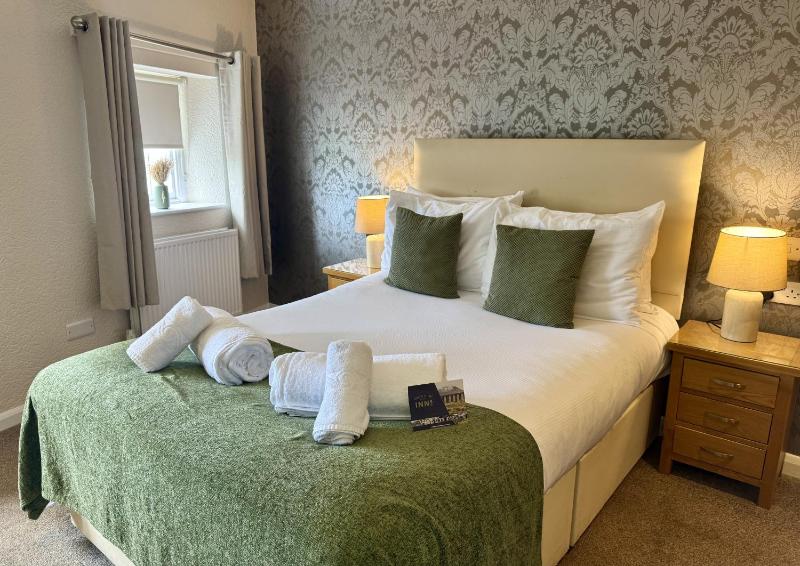 Double Room with Private Bathroom image 1