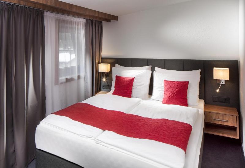 Economy Double Room image 1