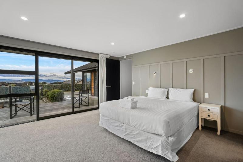 Infinity Outlook | Views Fireplace & BBQ - image 12
