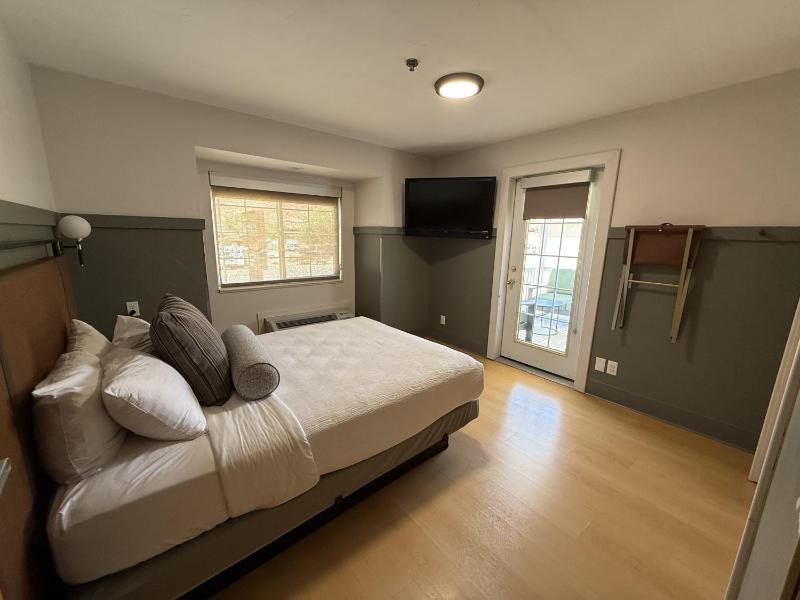 River Canyon Lodge - image 27