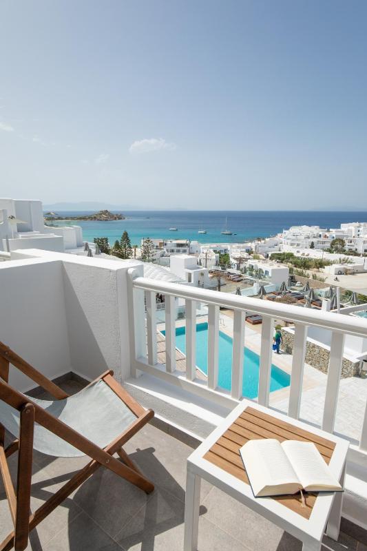 Deluxe Double or Twin Room with Sea View image 1